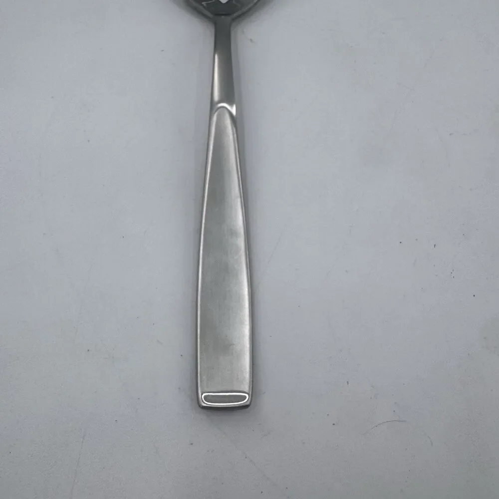 PIERCED SERVING SPOON! Vintage WALLACE 18/10 BENTLEY EXC Fast Shipping